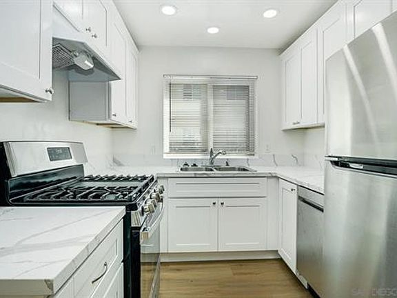 4th image of 4146-4152 32nd St #12