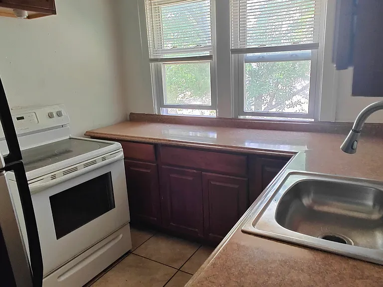 35010 Elm St #2 — Photo 3