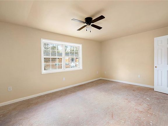 4th image of 1620 Line Cir