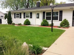 2130 Schuyler Dr, Peru, IL 61354