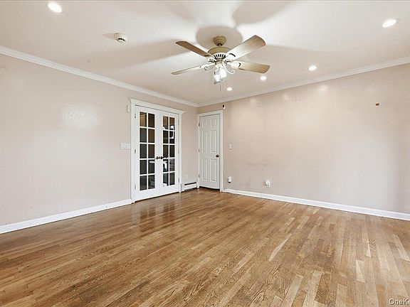 4th image of 439 39th Street