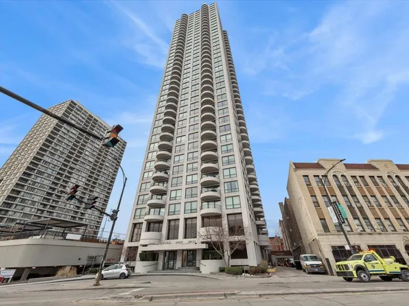 2020 N Lincoln Park W APT 14B, Chicago, IL 60614