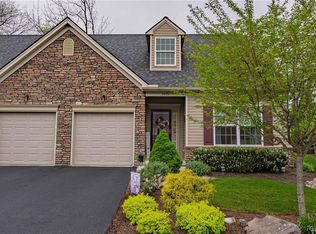 3673 Cottage Dr, Bethlehem, PA 18020