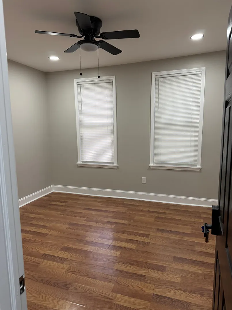 617 Glenwood Ave $800 Private Room (Shared Bath) — Photo 4