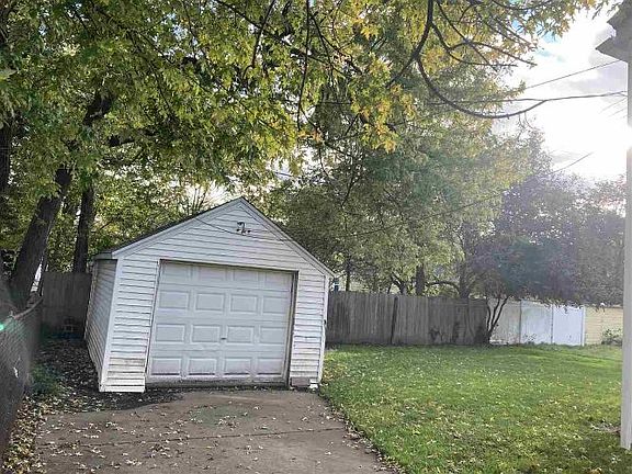 4th image of 2508 E Court St