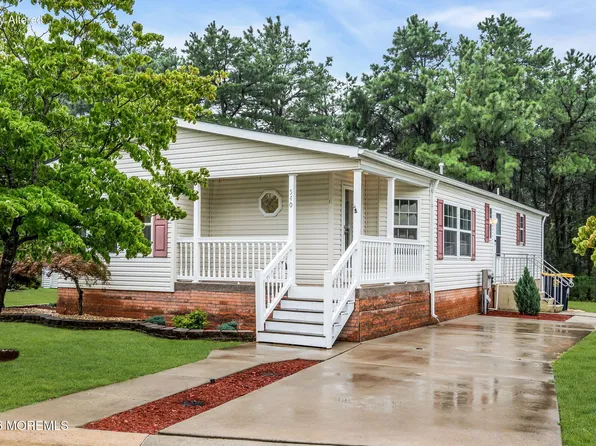 540 Momosa Drive, Whiting, NJ 08759