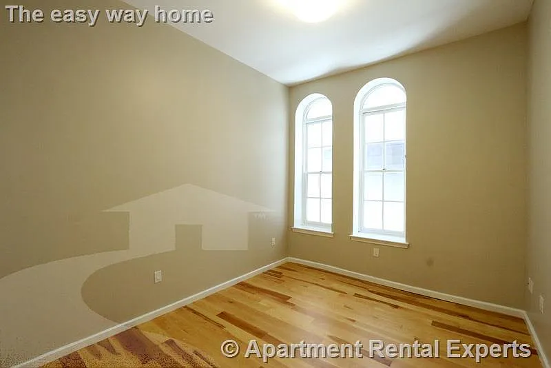 2 bed, 800 sqft, $3,800 — Photo 2