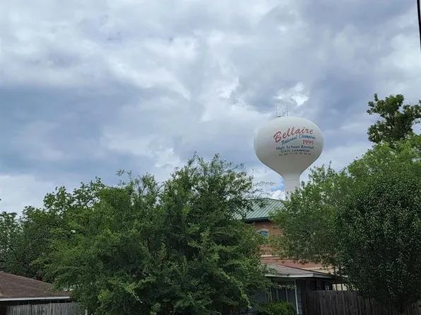 5100 Aspen St, Bellaire, TX 77401