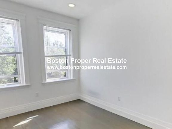 102 Queensberry St. #11 Boston - Fenway Unit Photo 6