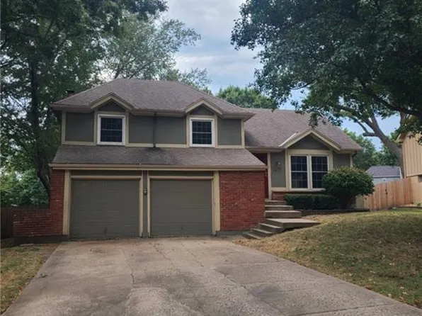 16503 W 142nd Cir, Olathe, KS 66062