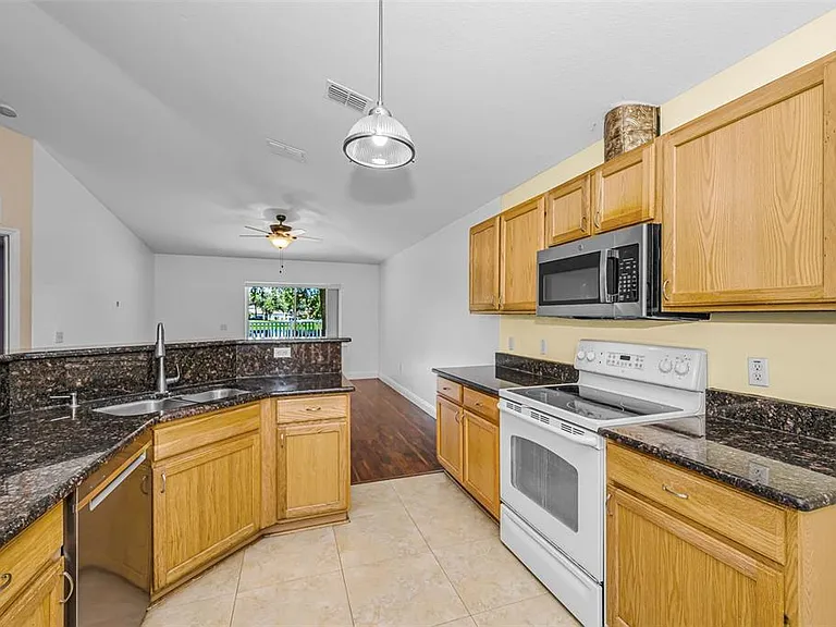 17029 Torvest Ct — Photo 4
