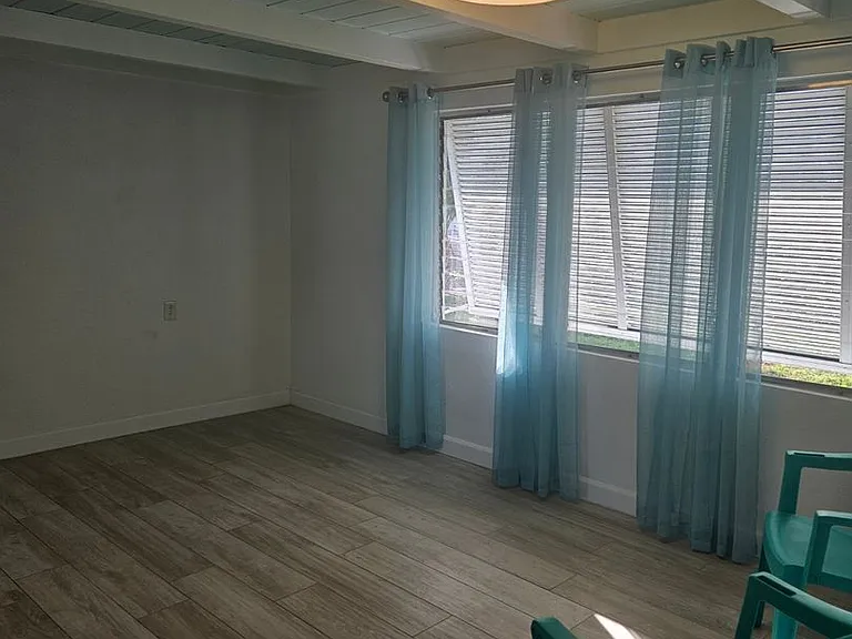 360 W Fray St — Photo 13