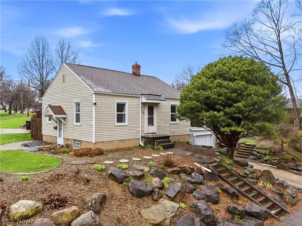 1734 Tonawanda Ave, Akron, OH 44305