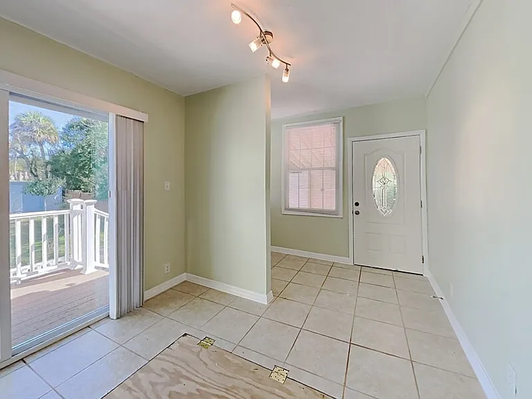 628 N Halifax Ave — Photo 8