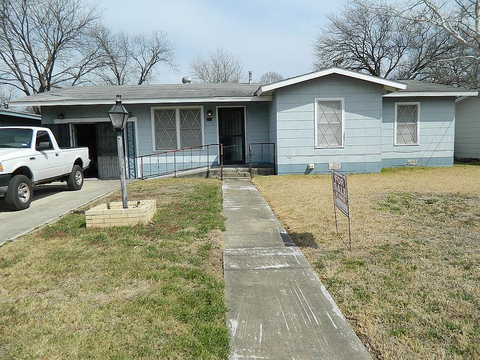 1st image of 121 Meadow Ave