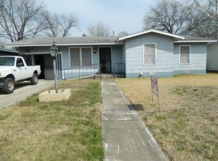 121 Meadow Ave, New Braunfels, TX 78130