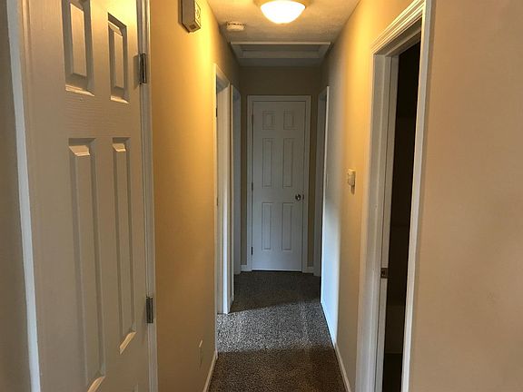 4th image of 349 Shadow Glen Ct