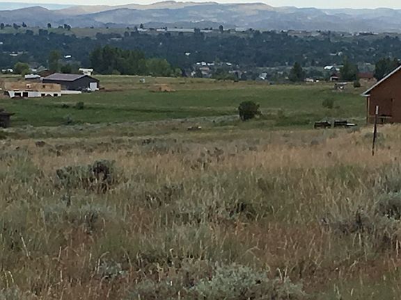 view SE toward Lander