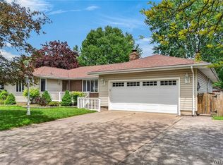 7706 Saint Joseph Rd, Niagara Falls, NY 14304