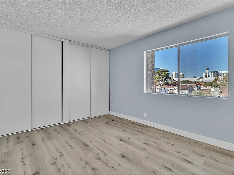 725 N Royal Crest Cir #237 — Photo 20