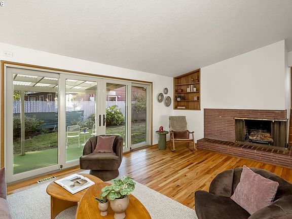 3rd image of 4569 SE 111th Ave