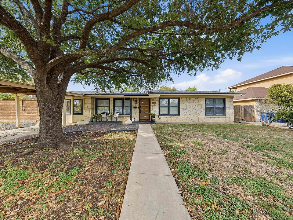 211 Barbara Dr