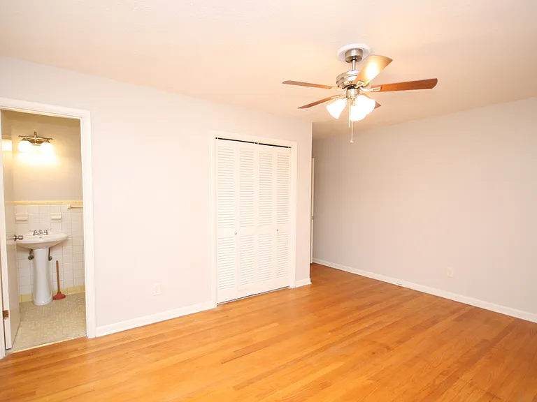 7620 Charlotte Dr SW — Photo 20