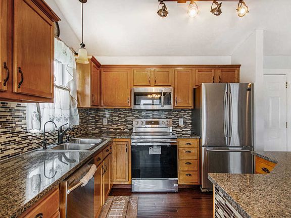 3rd image of 2605 Cotherstone Ct SW