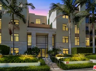 447 N Doheny Dr APT 303, Beverly Hills, CA 90210