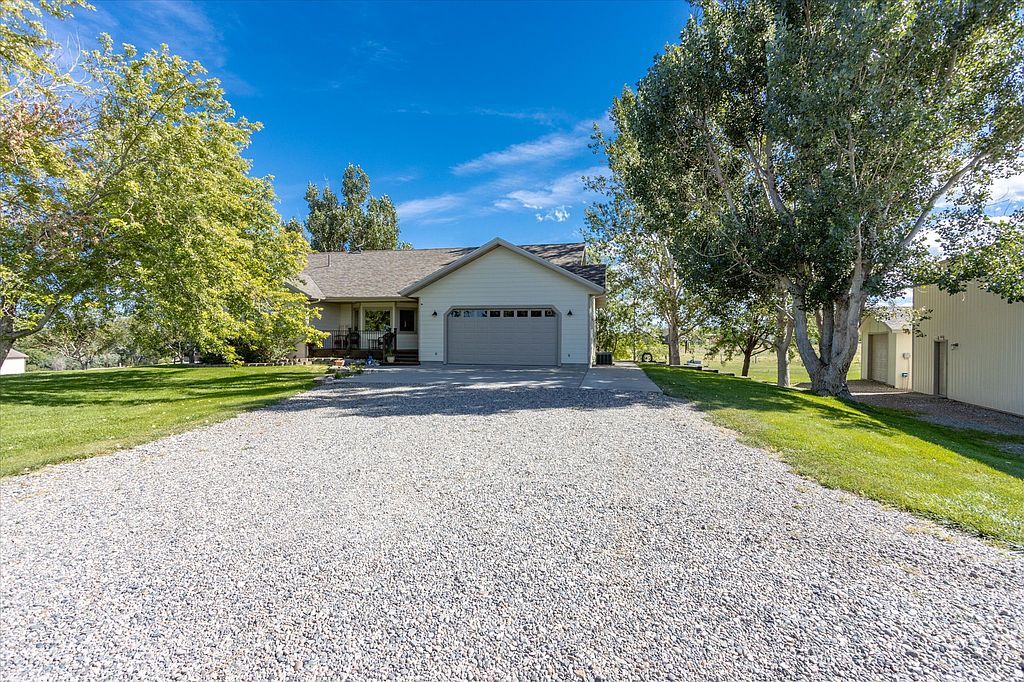 4680 Country Garden Rd - Property Image