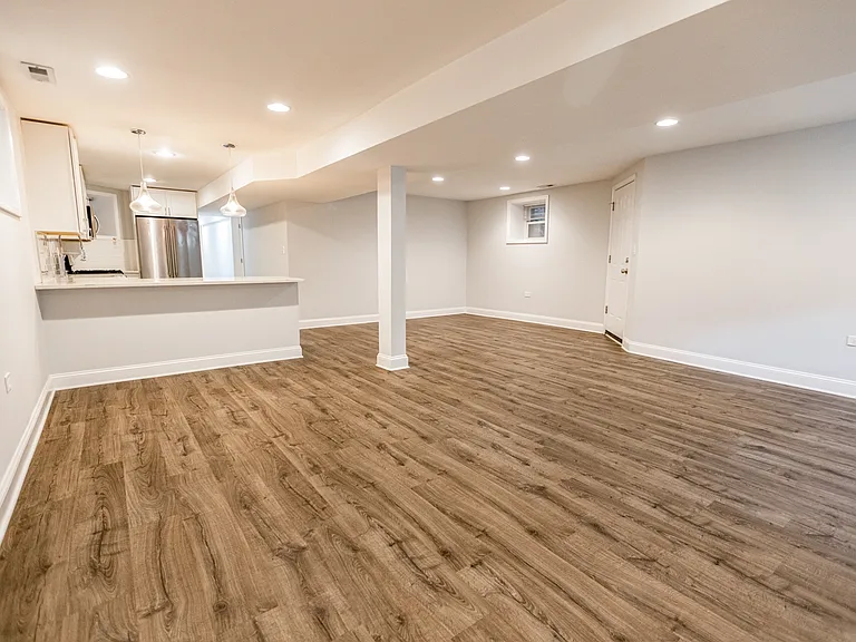 2127 N Sheffield Ave — Photo 5