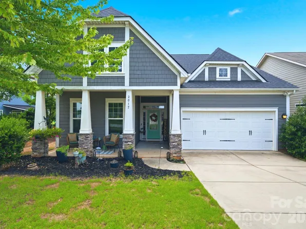 2017 Pinyon Ln, Lancaster, SC 29720