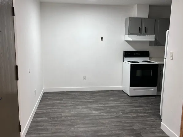 107 Maple St #103, Park River, ND 58270