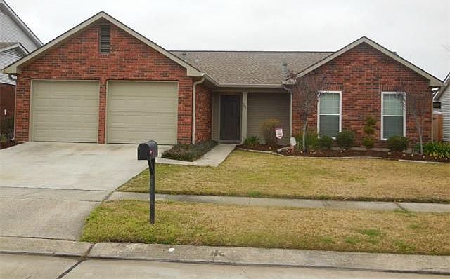 1st image of 1701 Carriage Ln