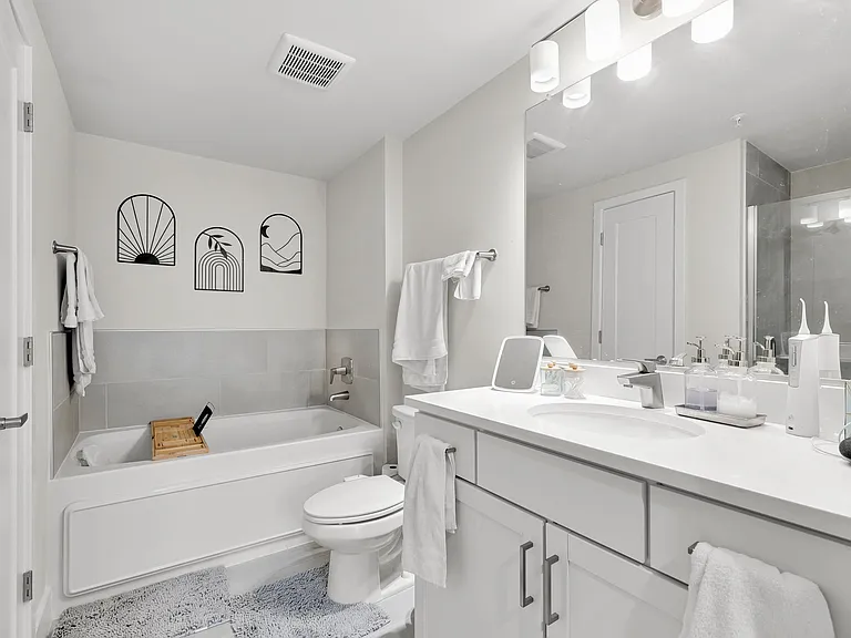 50 Florida Ave NE #419 — Photo 32