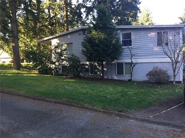 1st image of 12216 NE 70th St