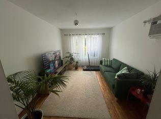 (Undisclosed Address), Staten Island, NY 10305