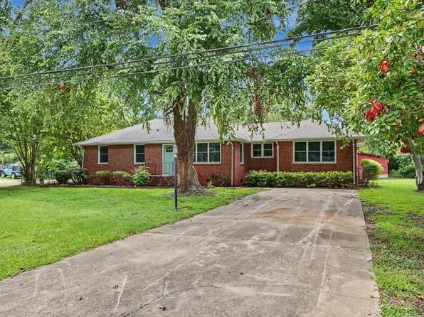 1221 Burlington Rd, Virginia Beach, VA 23464