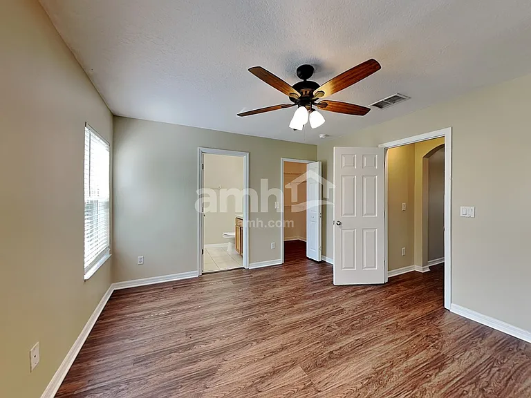 7714 Clubdale Loop — Photo 11