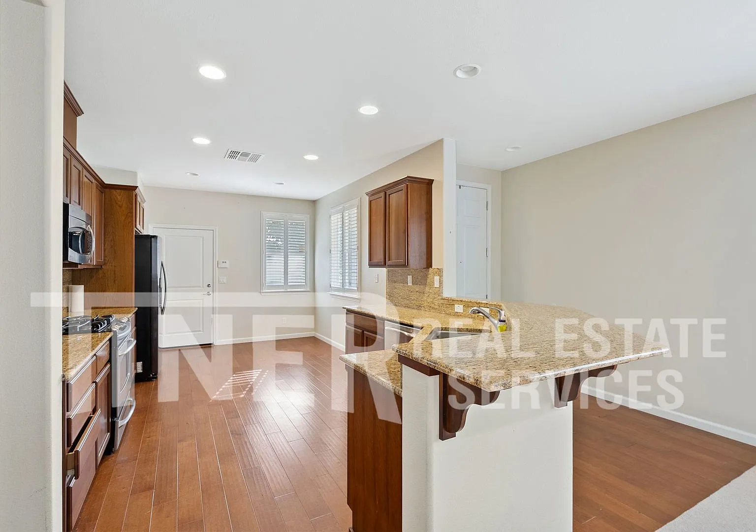 7500 Abbey Circle - Tier 2 — Photo 3