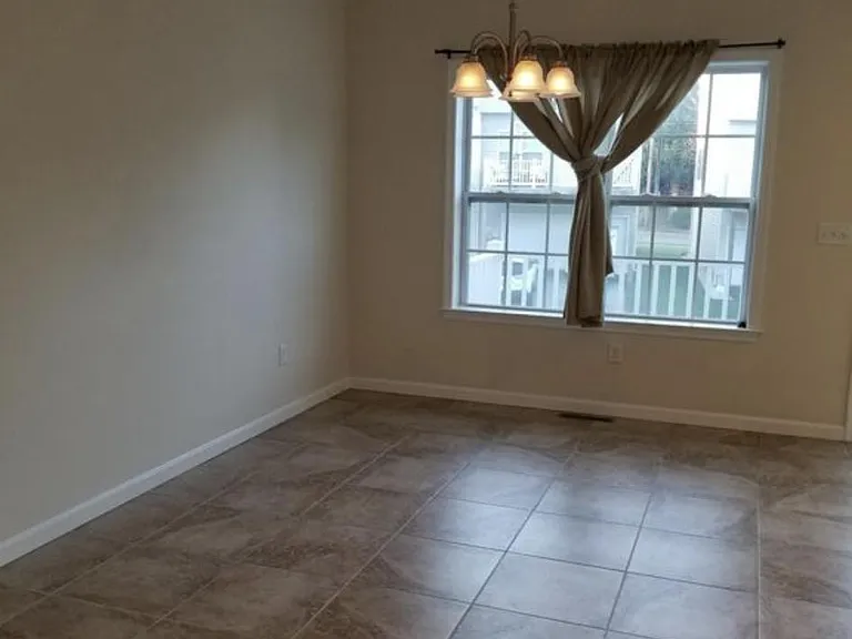 707 Blossom Dr — Photo 14