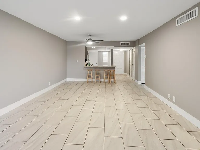 6301 N Falls Circle Dr #111 — Photo 7