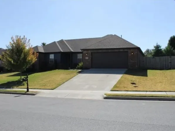 420 Trieste Dr, Centerton, AR 72719