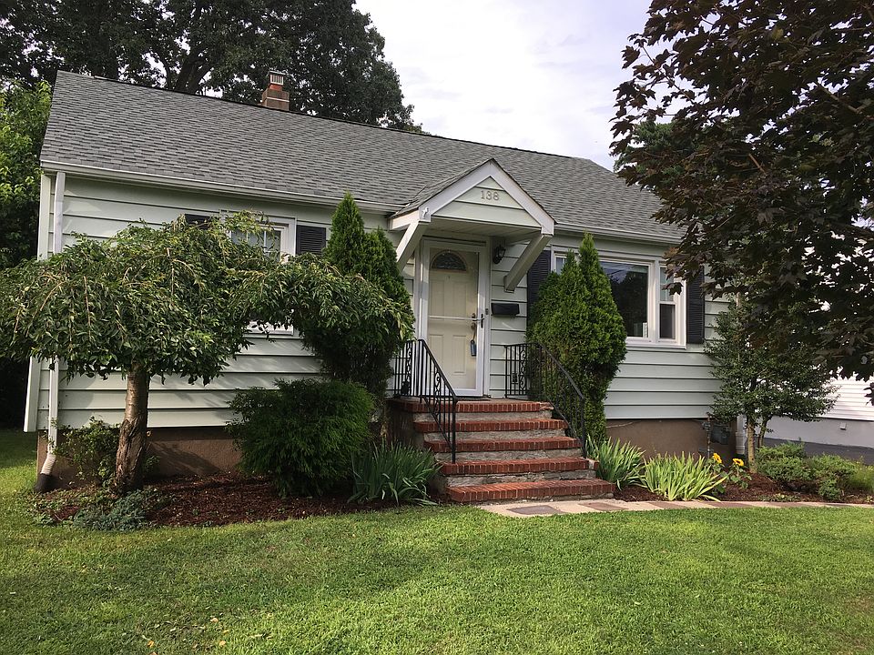 1st image of 138 Castle Heights Ave