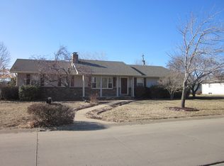 606 Georgetown Rd, Salina, KS 67401