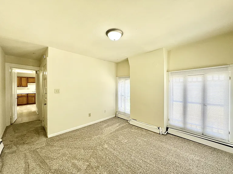 521 E Court St #4 — Photo 8