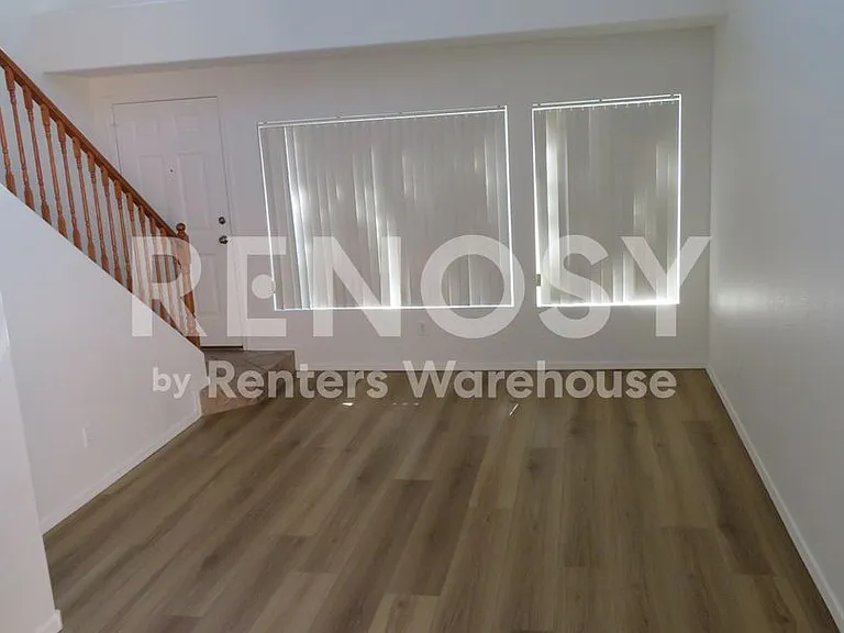 17606 N 17th Pl #1120 — Photo 4