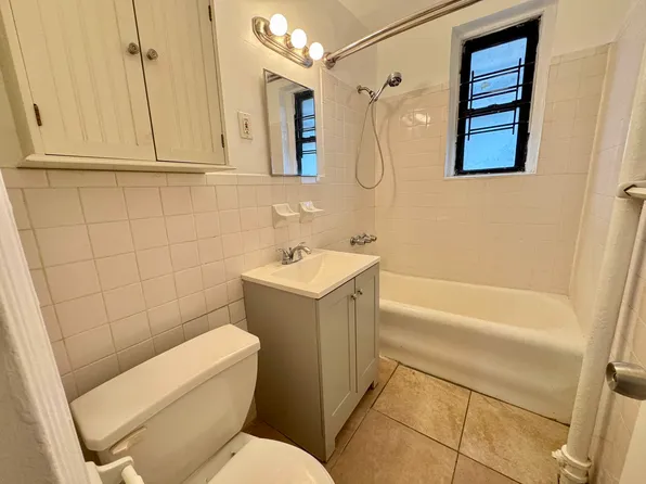 140-70 Ash Avenue image 5 of 5