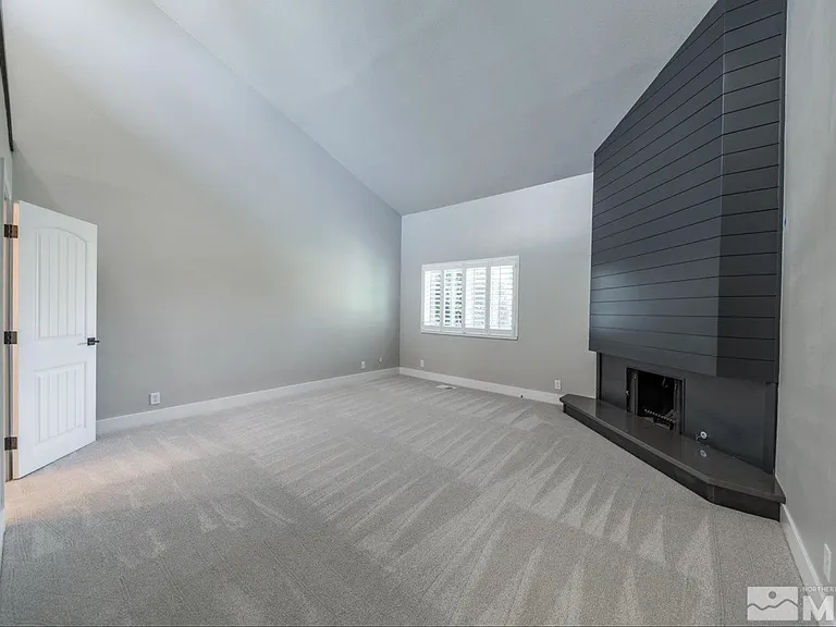 430 Angela Pl — Photo 17
