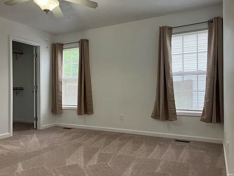 7872 Sandalwood Dr — Photo 15